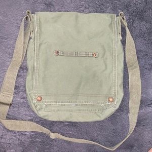 abercrombie olive green messenger bag